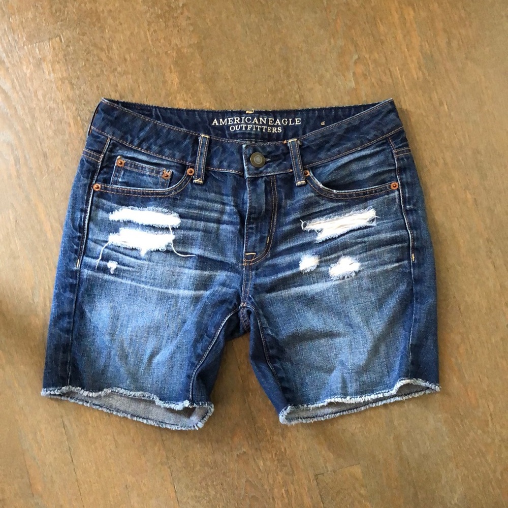 American Eagle distressed denim shorts - Size 2